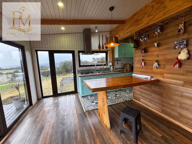 Hermosa Casa en venta con Parcela de 5000 vista al mar Dalcahue