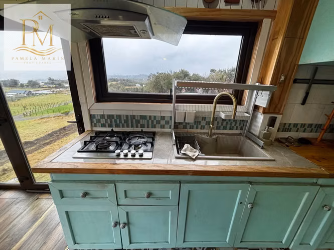 Hermosa Casa en venta con Parcela de 5000 vista al mar Dalcahue