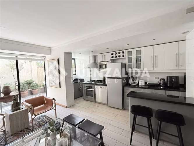 Hermoso Departamento con patio, en venta de 3 dorm. El Golf - Imagen 15