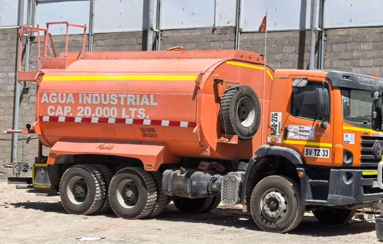 ¡SE VENDEN 2 ESTANQUES DE AGUA DE 20.000 LITROS!
