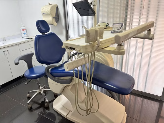 Sillón dental y compresor