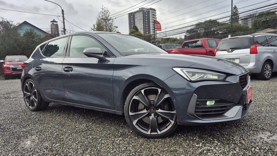 CUPRA LEON  2025