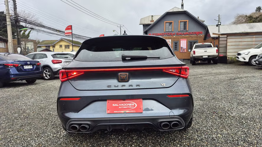 CUPRA LEON  2025