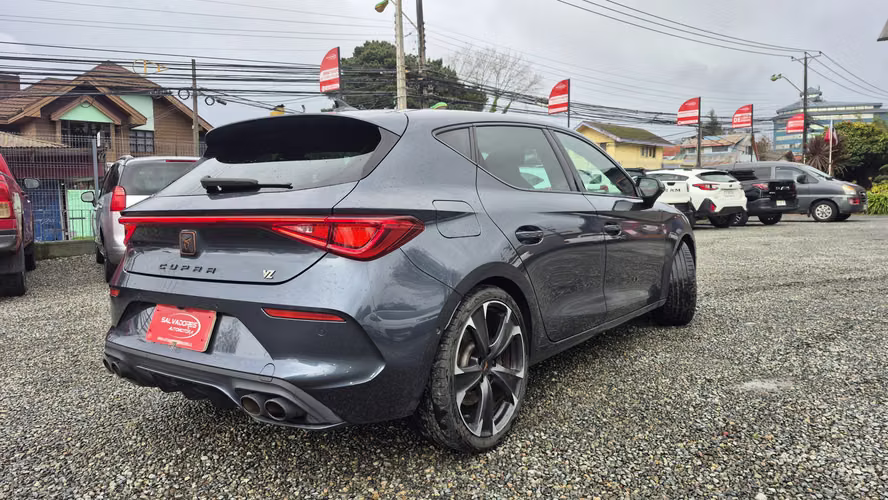 CUPRA LEON  2025