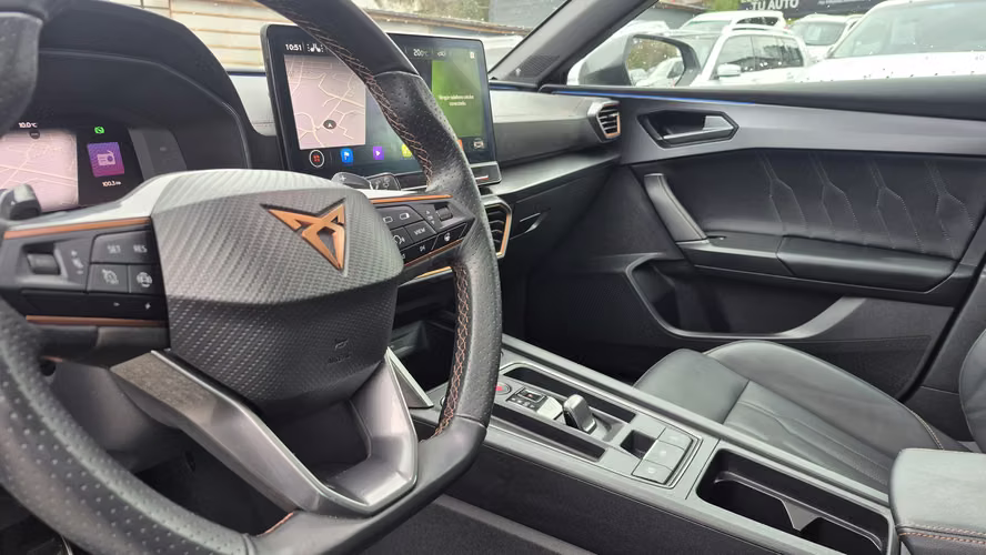CUPRA LEON  2025