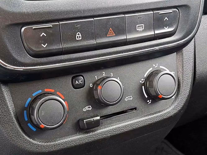 RENAULT KWID 2024