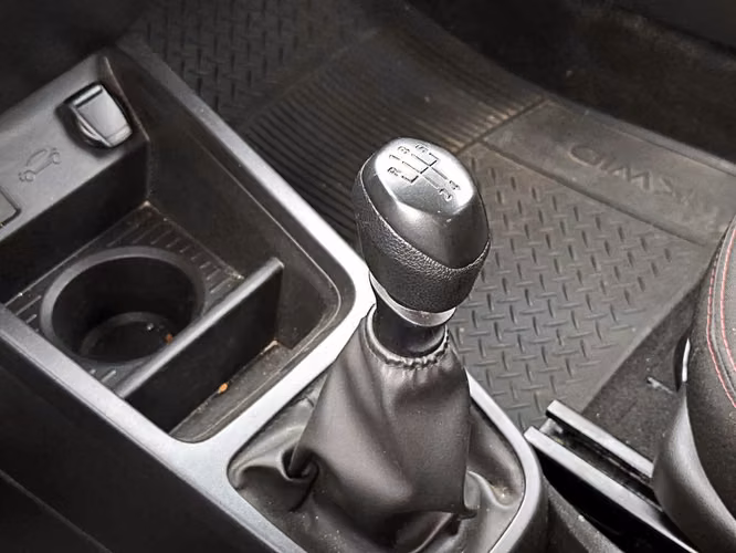 RENAULT KWID 2024