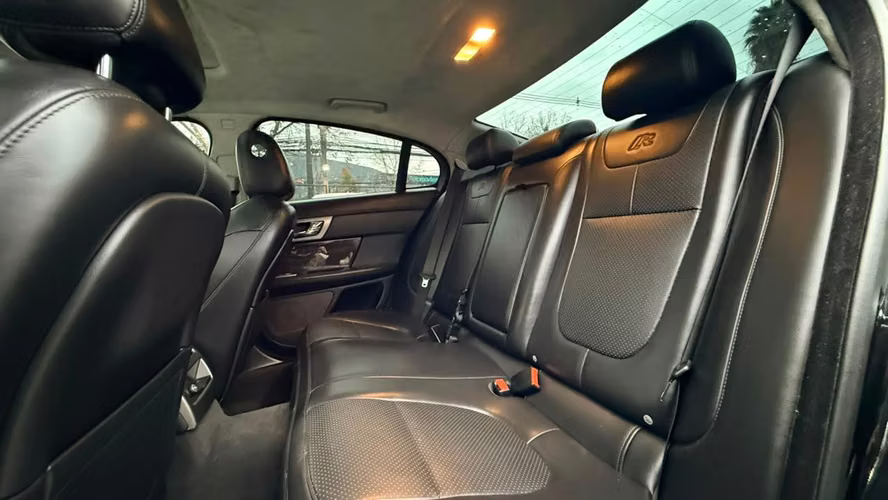 Jaguar XF 5.0 Supercharged (2010)