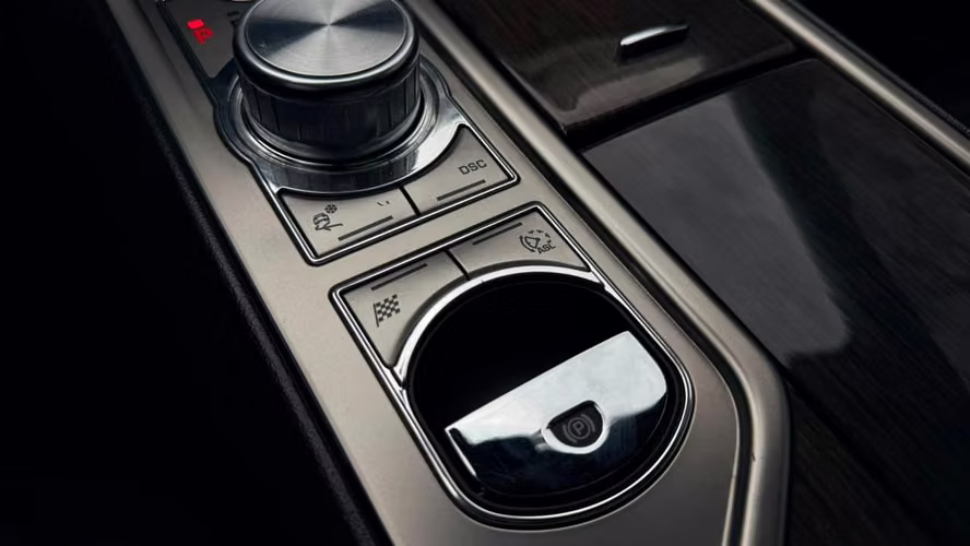 Jaguar XF 5.0 Supercharged (2010)