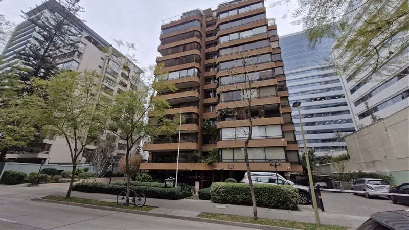 Departamento en venta de 3D3B Estac y bodega Metro El Golf