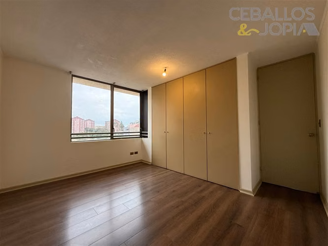 Departamento en venta de 4 dorm. en Viña del Mar