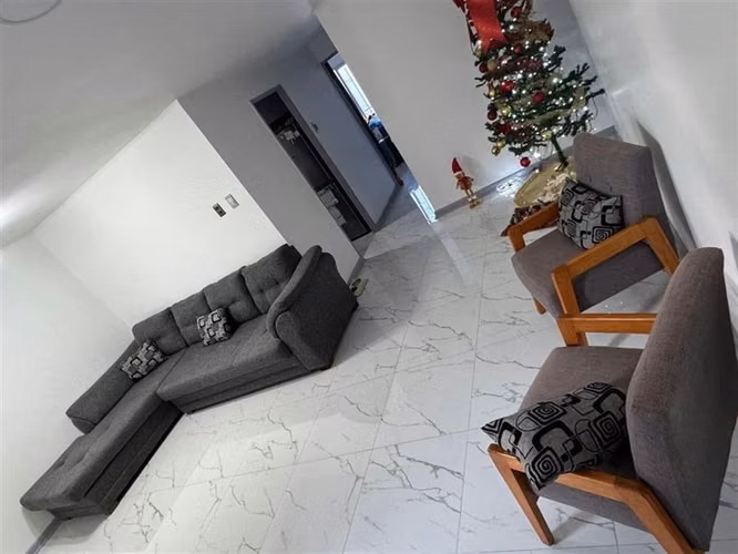 Casa en arriendo de 4 dorm. en Maipú