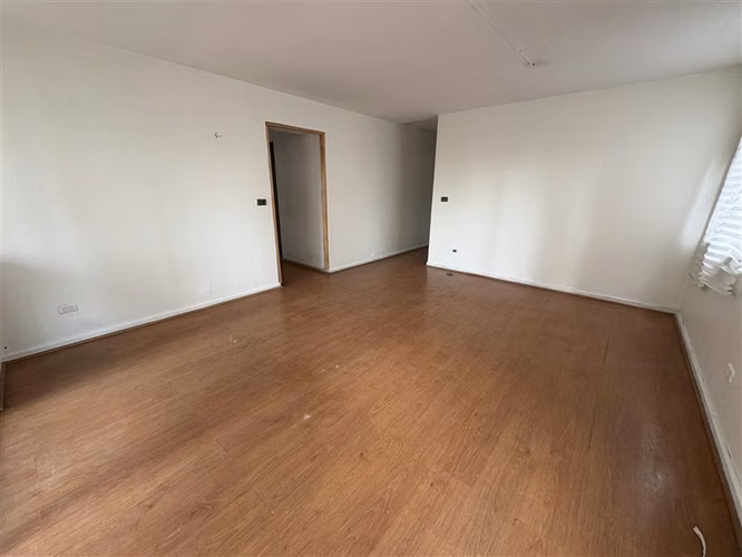 Departamento para REMODELAR en venta de 3 dorm. Las Condes