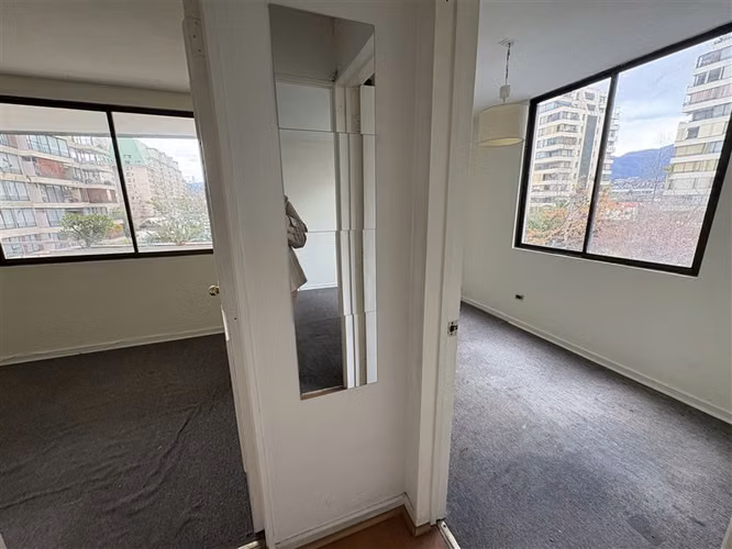 Departamento para REMODELAR en venta de 3 dorm. Las Condes