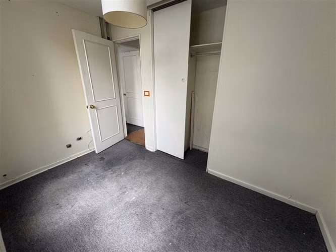 Departamento para REMODELAR en venta de 3 dorm. Las Condes