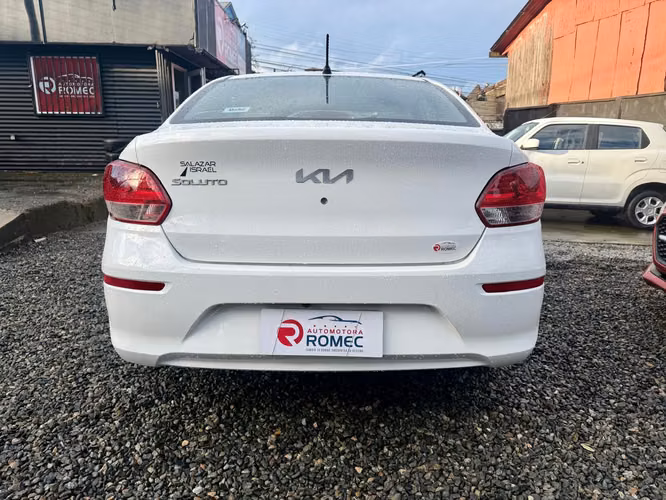 KIA SOLUTO - Imagen 5