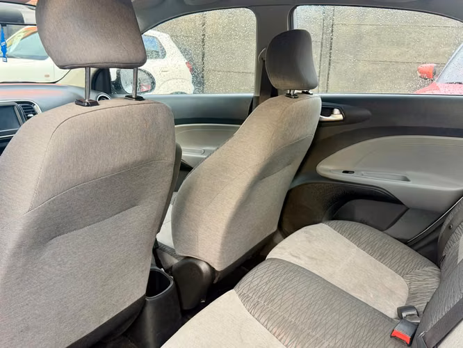 KIA SOLUTO - Imagen 10