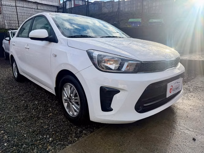 KIA SOLUTO - Imagen 2