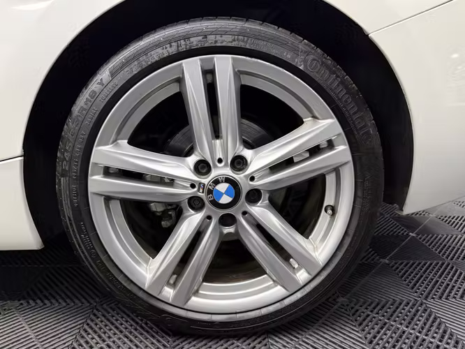 bmw 116i hatchback 1.6 at 2 puertas 2014