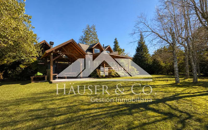 Casa en La Puntilla Villarrica acceso a lago y playa 10 pers