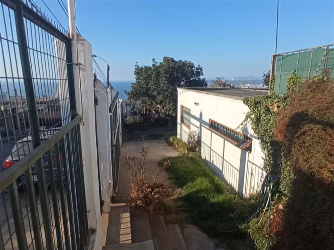 SE VENDE CASA AMPLIA EN SECTOR RECREO ALTO-VIÑA DEL MAR - Imagen 10