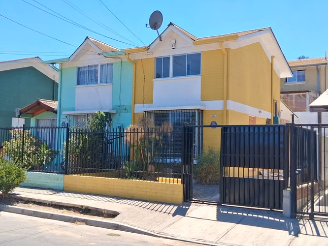Casa Renovada en Arriendo|2 Dormitorios Viñedos de