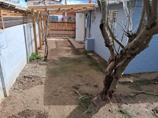 Casa en Arriendo | 2 Dormitorios | Sector CCU