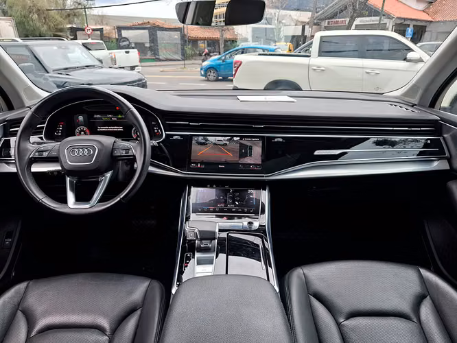 AUDI Q7 2023