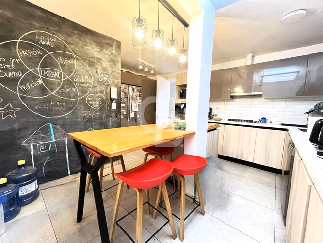 Hermosa Casa en excelente ubicación en Peñalolen - Imagen 2