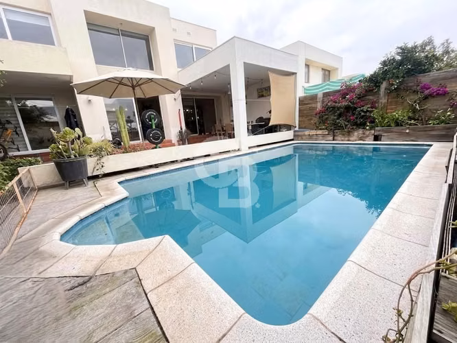 Hermosa Casa en excelente ubicación en Peñalolen - Imagen 17