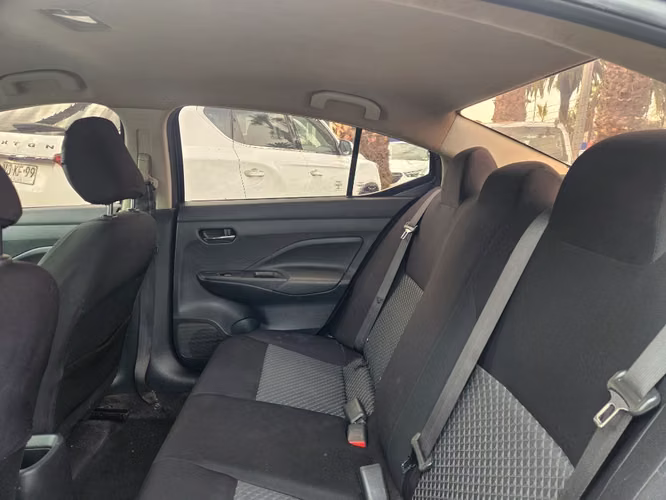 Nissan Versa 1.6 SENSE 4X2 CVT AT 4P 2022 - Imagen 19