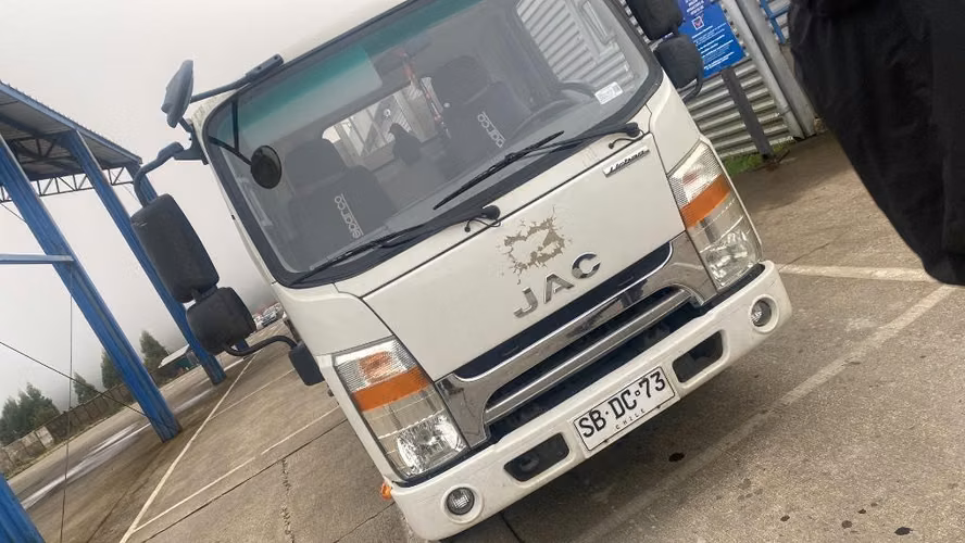 Camion jac urban 1040