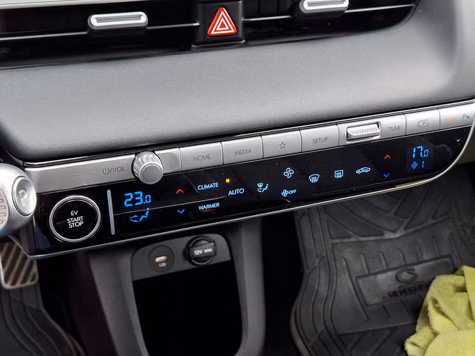 HYUNDAI IONIQ 2023