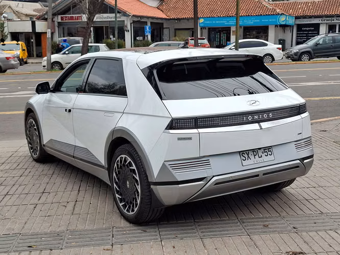 HYUNDAI IONIQ 2023