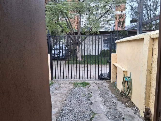 Casa en arriendo de 3 dorm. en Las Condes