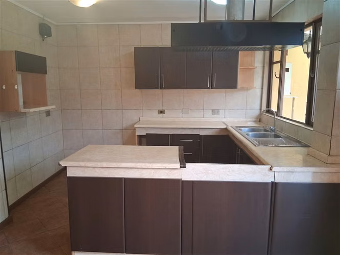 Casa en arriendo de 3 dorm. en Las Condes