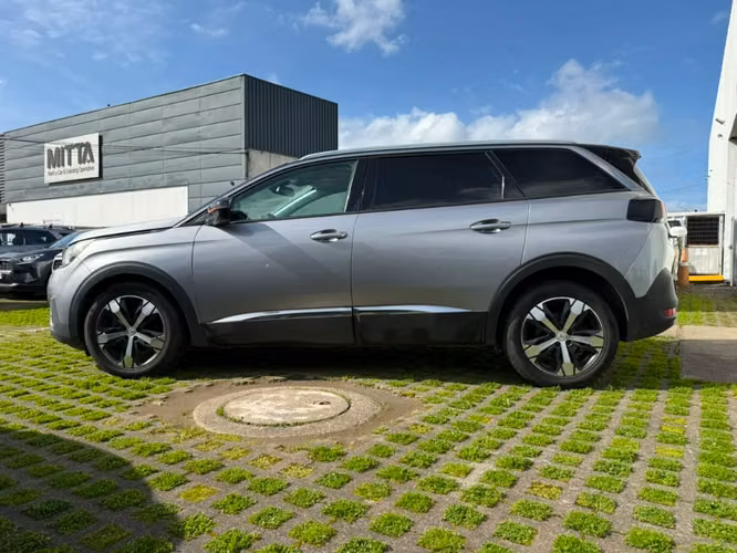 Peugeot 5008 1.6 ALLURE E-HDI DIESEL 4X2 AT 5P 2018 - Imagen 8