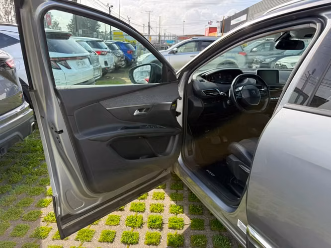 Peugeot 5008 1.6 ALLURE E-HDI DIESEL 4X2 AT 5P 2018 - Imagen 17