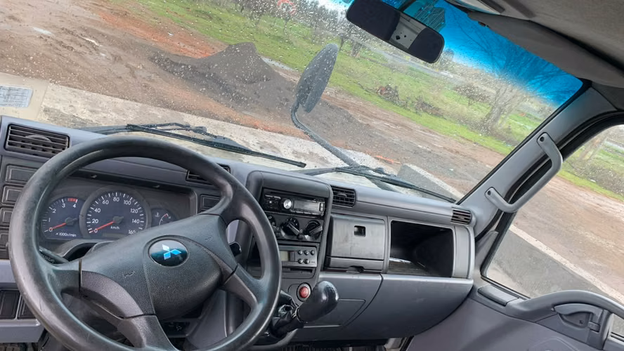 Camión Mitsubishi Fuso con equipo de frio