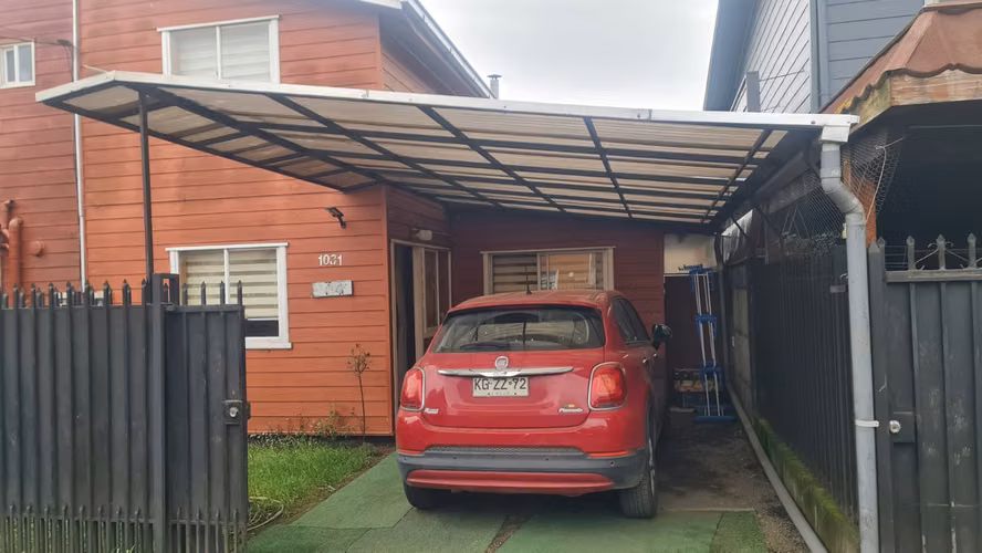 SE VENDE CASA DE TRES DORMITORIOS Y UN BAÑO EN LABRANZA