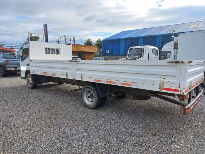 MITSUBISHI FUSO CANTER 915