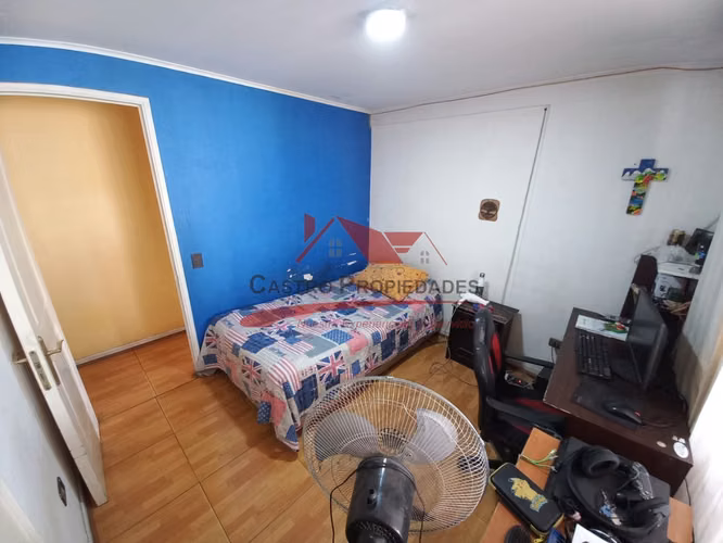 CASA DE ESQUINA AISLADA CON 4 DORMITORIOS, 2 BAÑOS