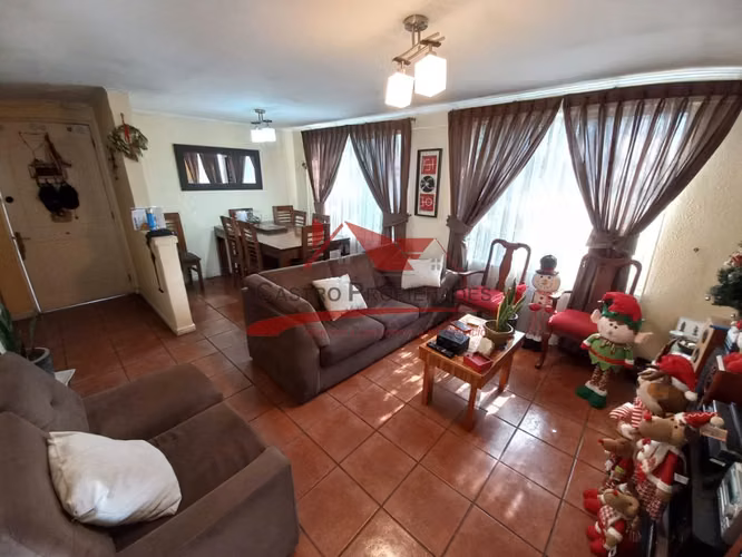 CASA DE ESQUINA AISLADA CON 4 DORMITORIOS, 2 BAÑOS