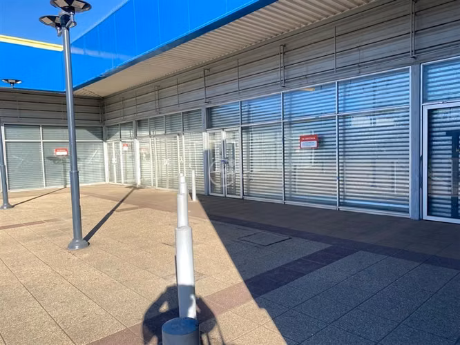 L. Comercial arriendo Strip Center Malloco, ancla, nuevo FM