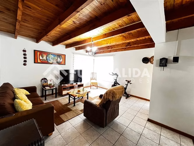 Casa vendo 4D 3B Quincho Jardín Formado en El Monte