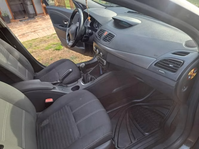 Renault modelo Fluence año 2016