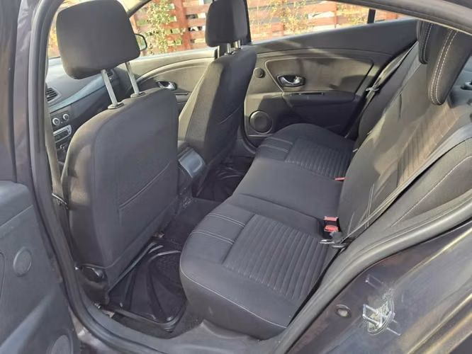 Renault modelo Fluence año 2016