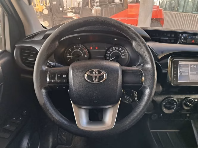 TOYOTA HILUX 2021