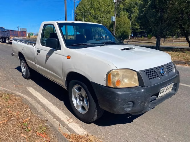 NISSAN MODELO TERRANO 2011 TURBO DIESEL CABINA SIMPLE - Imagen 2
