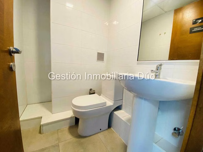 Consulta odontológica sector Av. Alemania (180587)
